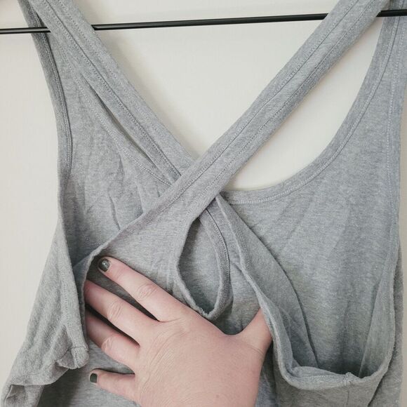 Under Armour Grey Crisscross Back Tank Size Medium - Picture 5 of 5